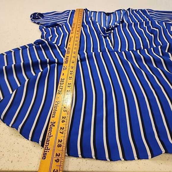 Torrid Georgette Top Tie Bow Front Empire Waist Blouse Blue White Striped Sz 1X - Picture 5 of 7